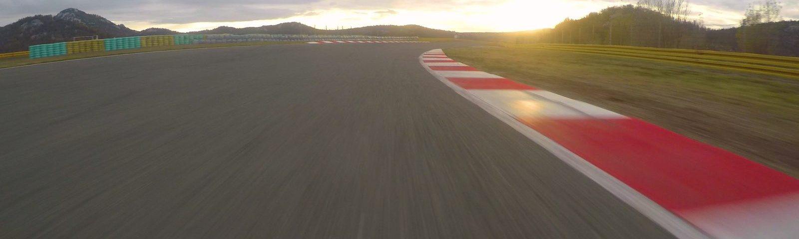 走行シーンを安全に残す考え方